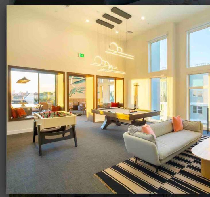Relax On Wilshire With A View Apartment ลอสแอนเจลิส ภายนอก รูปภาพ
