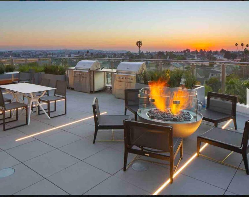 Relax On Wilshire With A View Apartment ลอสแอนเจลิส ภายนอก รูปภาพ